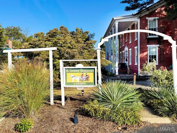 $899,000 | 78 North Main Street, Ste. Genevieve, MO 63670