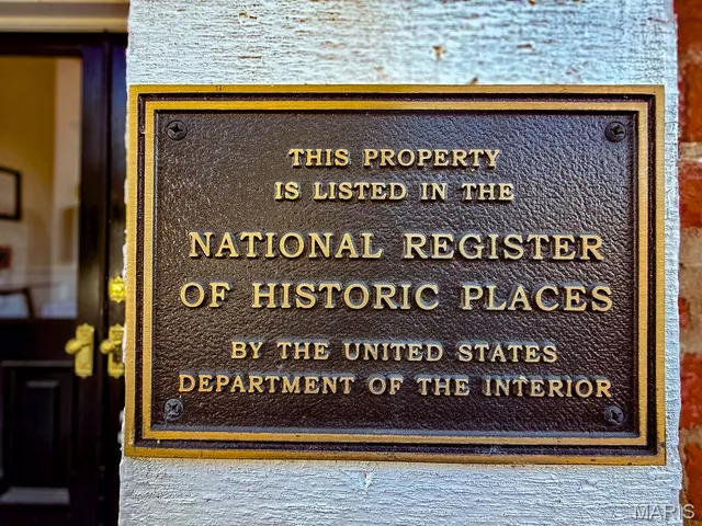 $899,000 | 78 North Main Street, Ste. Genevieve, MO 63670
