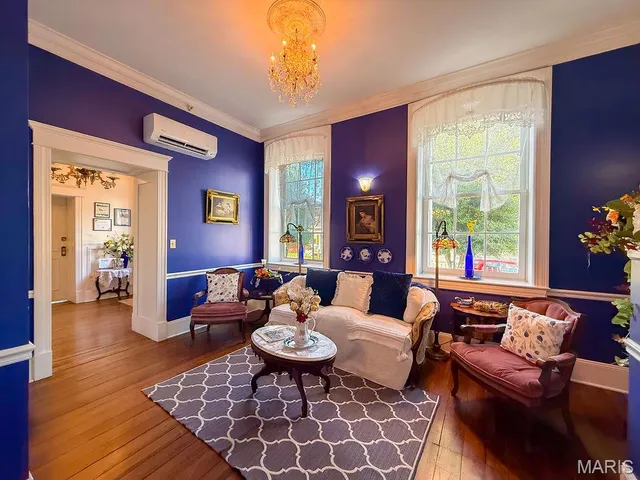 $899,000 | 78 North Main Street, Ste. Genevieve, MO 63670