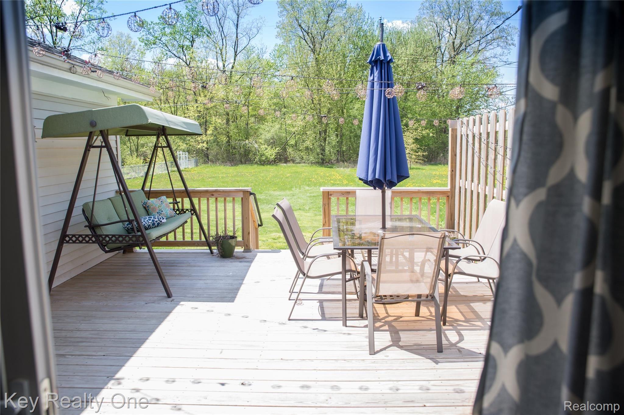 6930 Ball Road Romulus, MI 48174 - Photo 19 of 21 New Deck