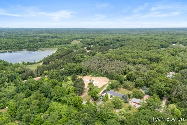 $179,900 | 13625 Krauskopf Road Northeast, Sparta, MI 49345