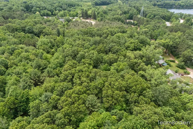 $194,900 | 13625 Krauskopf Road Northeast, Sparta, MI 49345