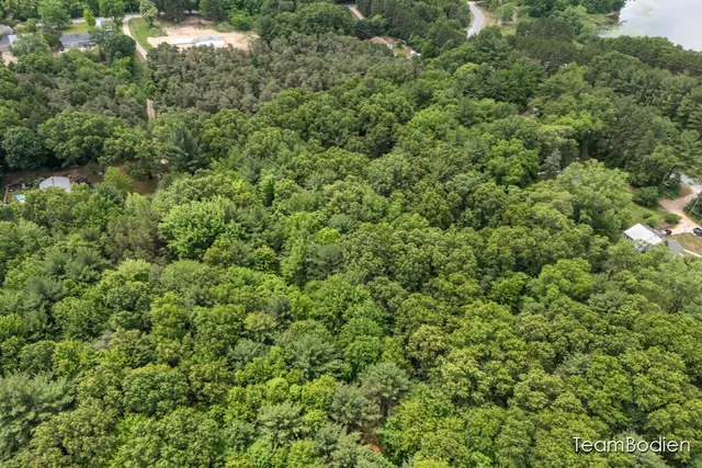 $194,900 | 13625 Krauskopf Road Northeast, Sparta, MI 49345