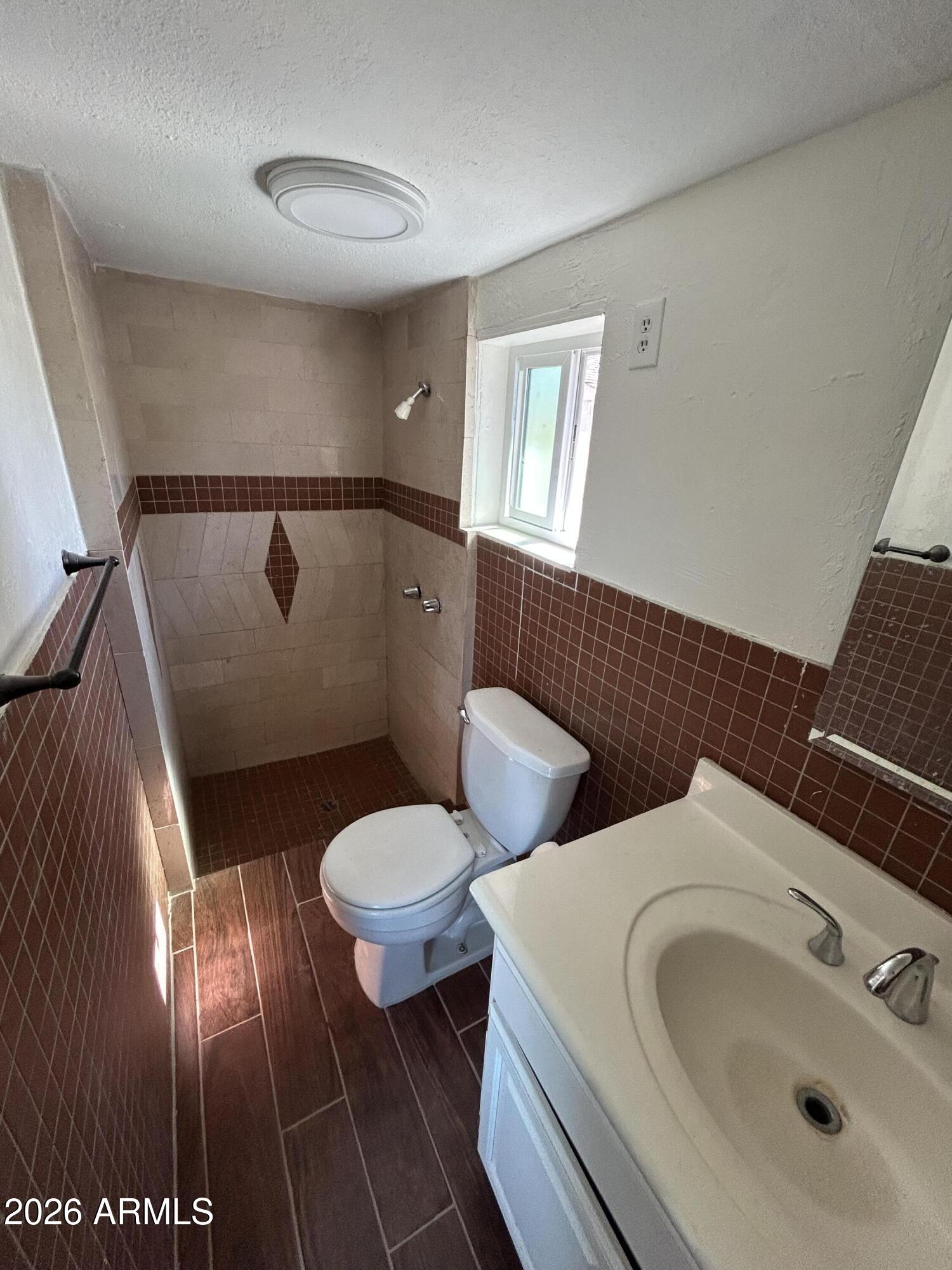 2922 West Granada Road Phoenix, AZ 85009 - Photo 7 of 9 IMG_4557