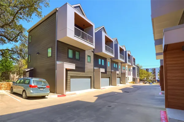 $2,300 | 5924 South Congress Avenue, Unit 62S, Austin, TX 78745
