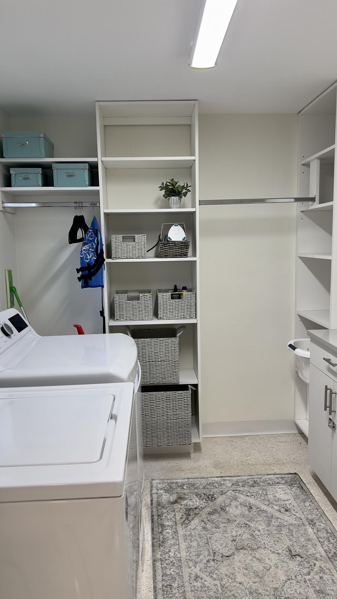 464 Northwest 11th Street Boca Raton, FL 33432 - Photo 18 of 19 Laundry 1