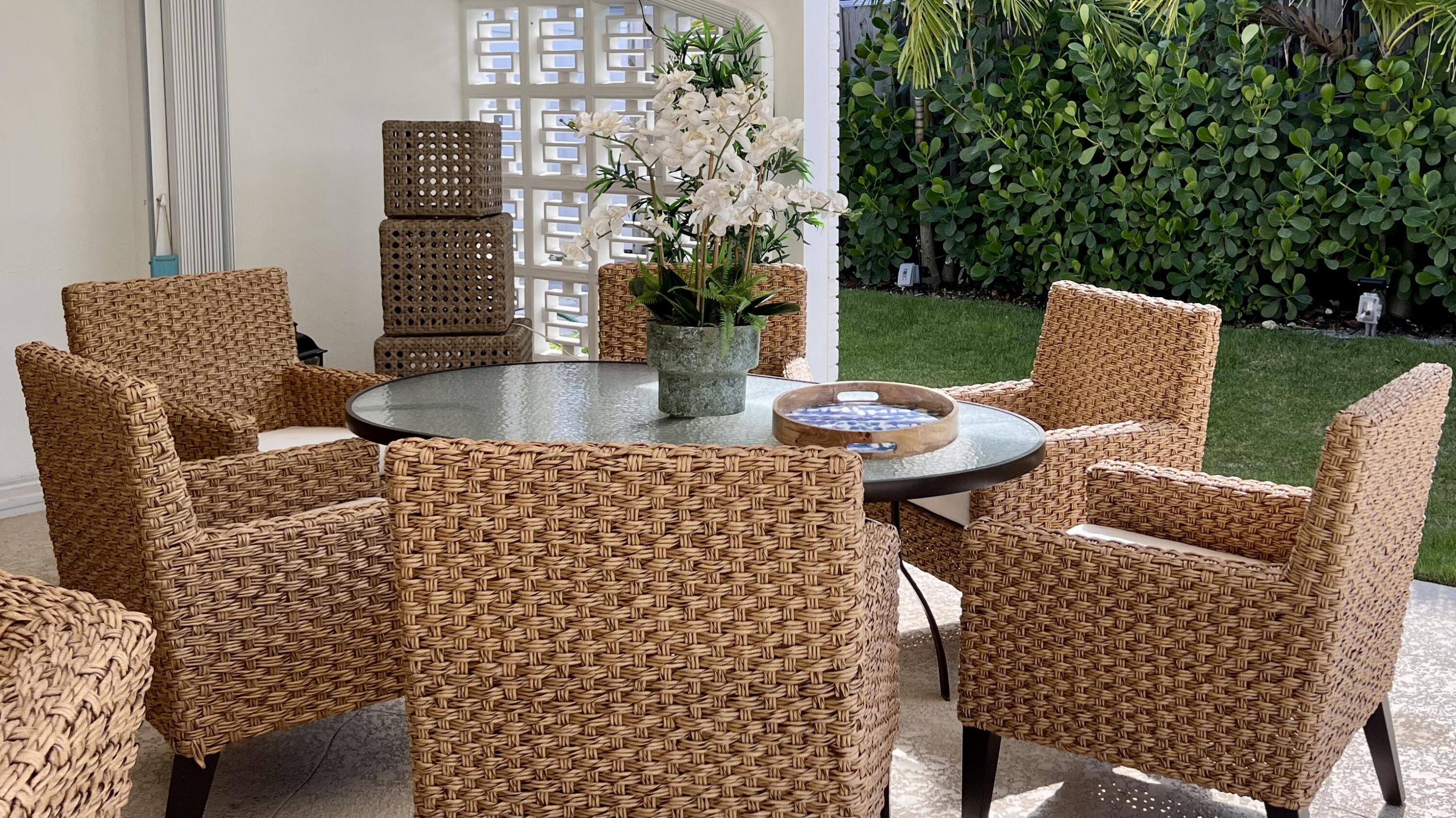 464 Northwest 11th Street Boca Raton, FL 33432 - Photo 7 of 19 Outdoor Dining 1