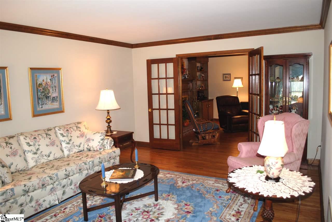202 Water Mill Road Greer, SC 29650 - Photo 4 of 32 Gallery Image 4