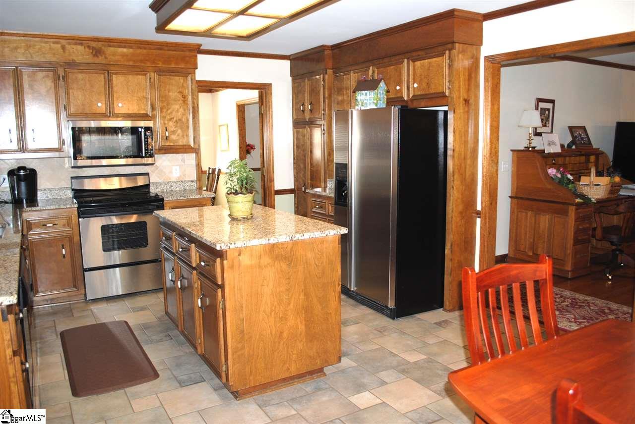 202 Water Mill Road Greer, SC 29650 - Photo 10 of 32 Gallery Image 10