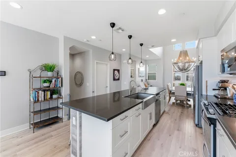 $1,698,000 | 1650 Topanga, Costa Mesa, CA 92627