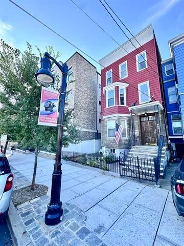 $3,300 | 809 Palisade Avenue, Unit 1, Union City, NJ 07087