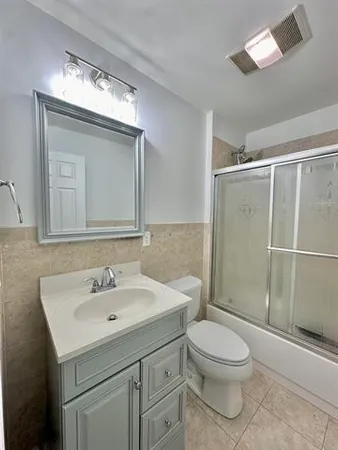 $3,300 | 809 Palisade Avenue, Unit 1, Union City, NJ 07087