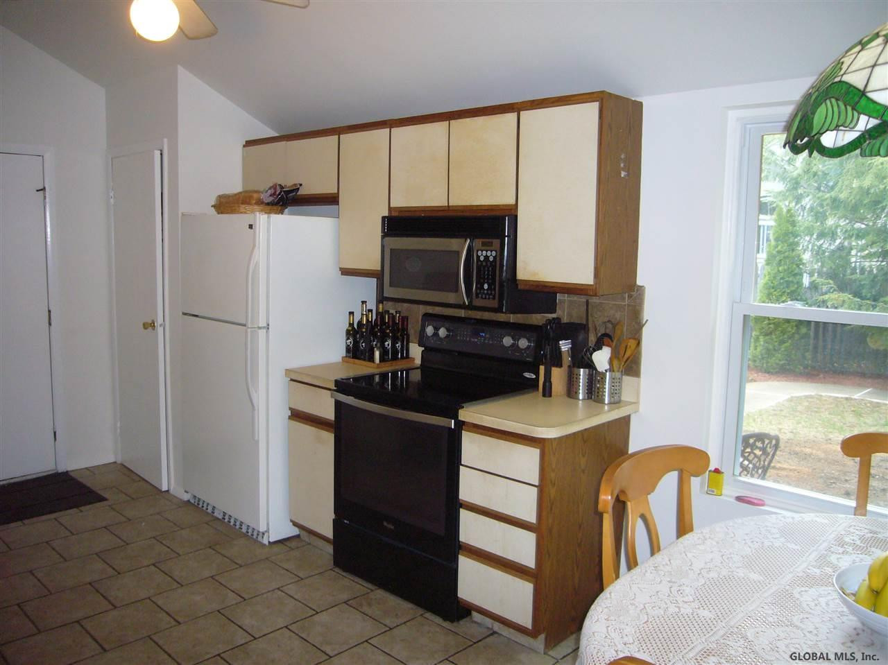27 Glade Mallow Road Malta, NY 12020 - Photo 8 of 14 Photo 8