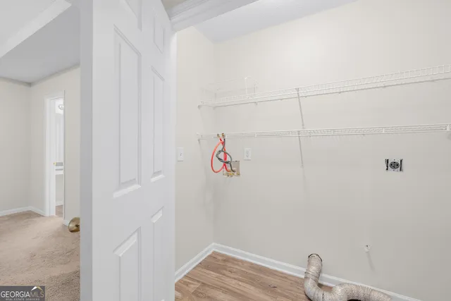 a view of utility room