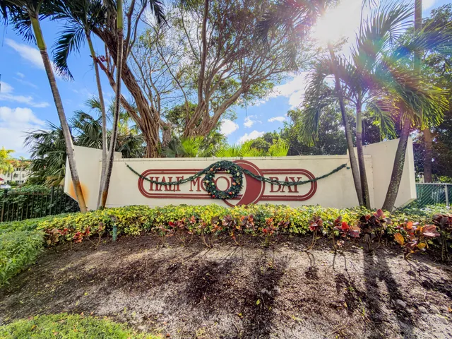 $350,000 | 110 Half Moon Circle, Unit D1, Hypoluxo, FL 33462