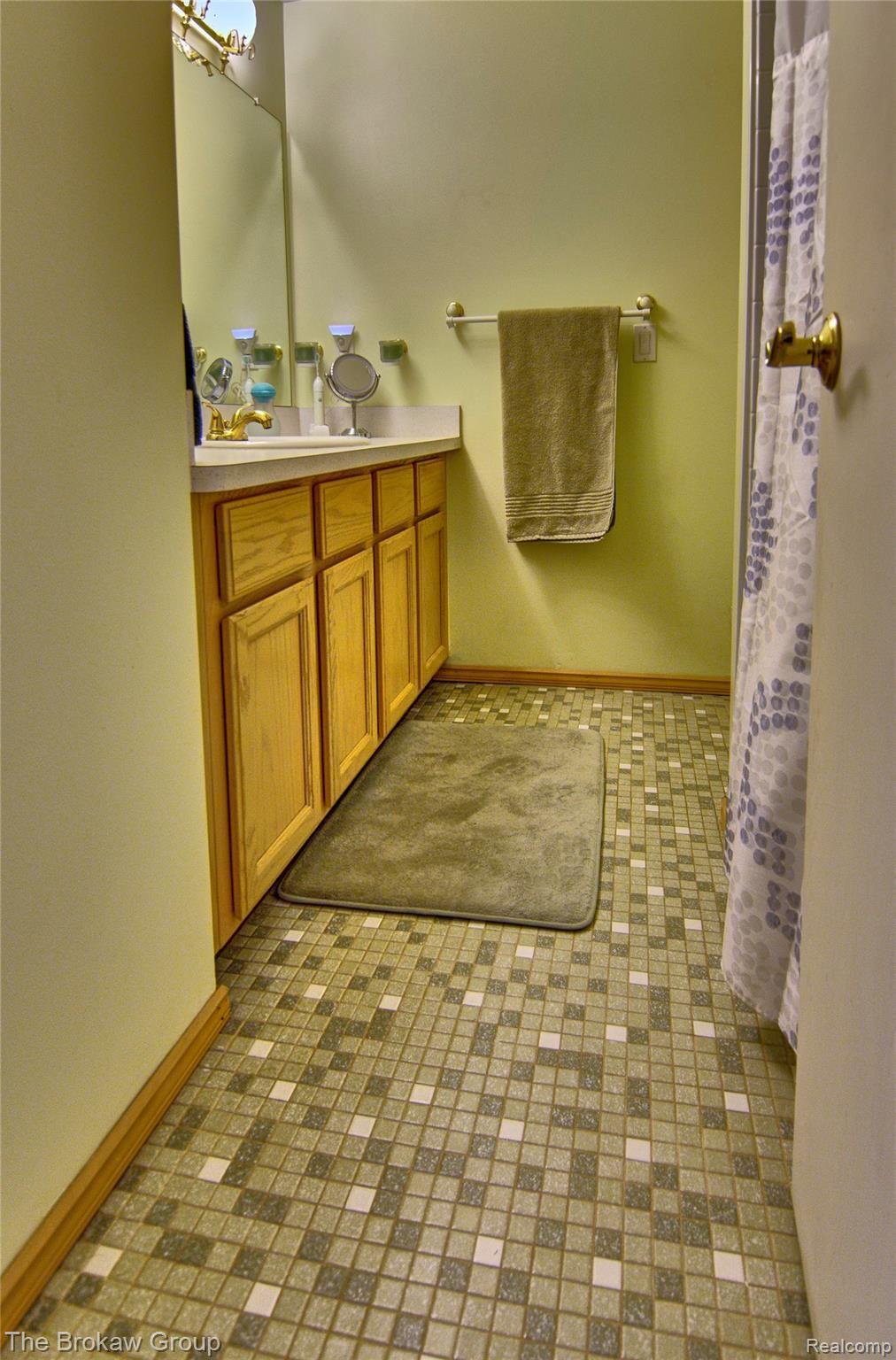 47363 Royal Road Macomb, MI 48044 - Photo 32 of 58 _DSC0076_7_8.jpg