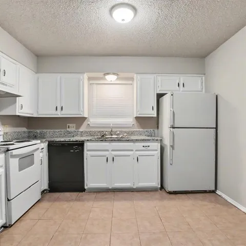 $1,275 | 2511 West Prairie Street, Denton, TX 76201