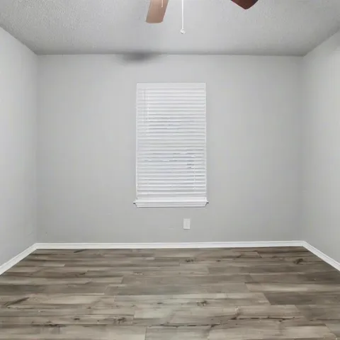 $1,275 | 2511 West Prairie Street, Denton, TX 76201