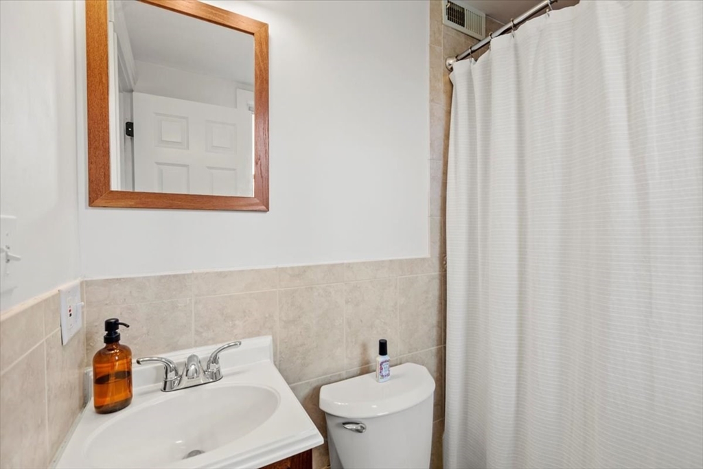 15 Lafield Street, Unit 3 Boston, MA 02122 - Photo 14 of 25