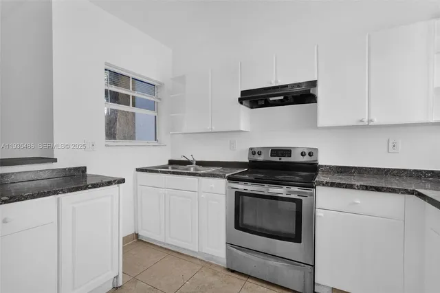 $298,000 | 636 Southwest 7th Terrace, Florida City, FL 33034