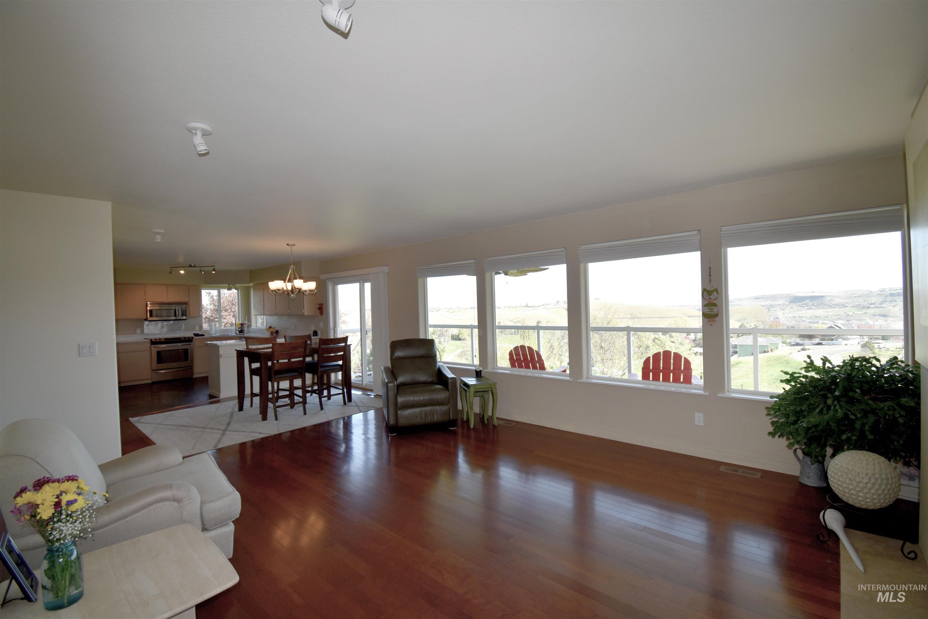 2016 Pleasant View Court Clarkston, WA 99403 - Photo 2 of 43