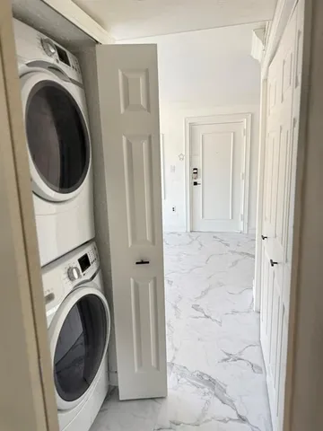 $2,100 | 7111 Miami Lakes Drive, Unit N6, Hialeah, FL 33014