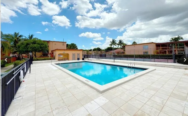 $2,100 | 7111 Miami Lakes Drive, Unit N6, Hialeah, FL 33014