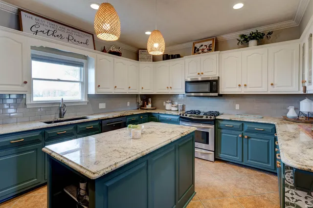 $850,000 | 868 North Country Road 350, Rockport, IN 47635