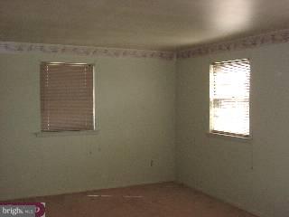 12449 Barbary Road Philadelphia, PA 19154 - Photo 2 of 6 Gallery Image 2