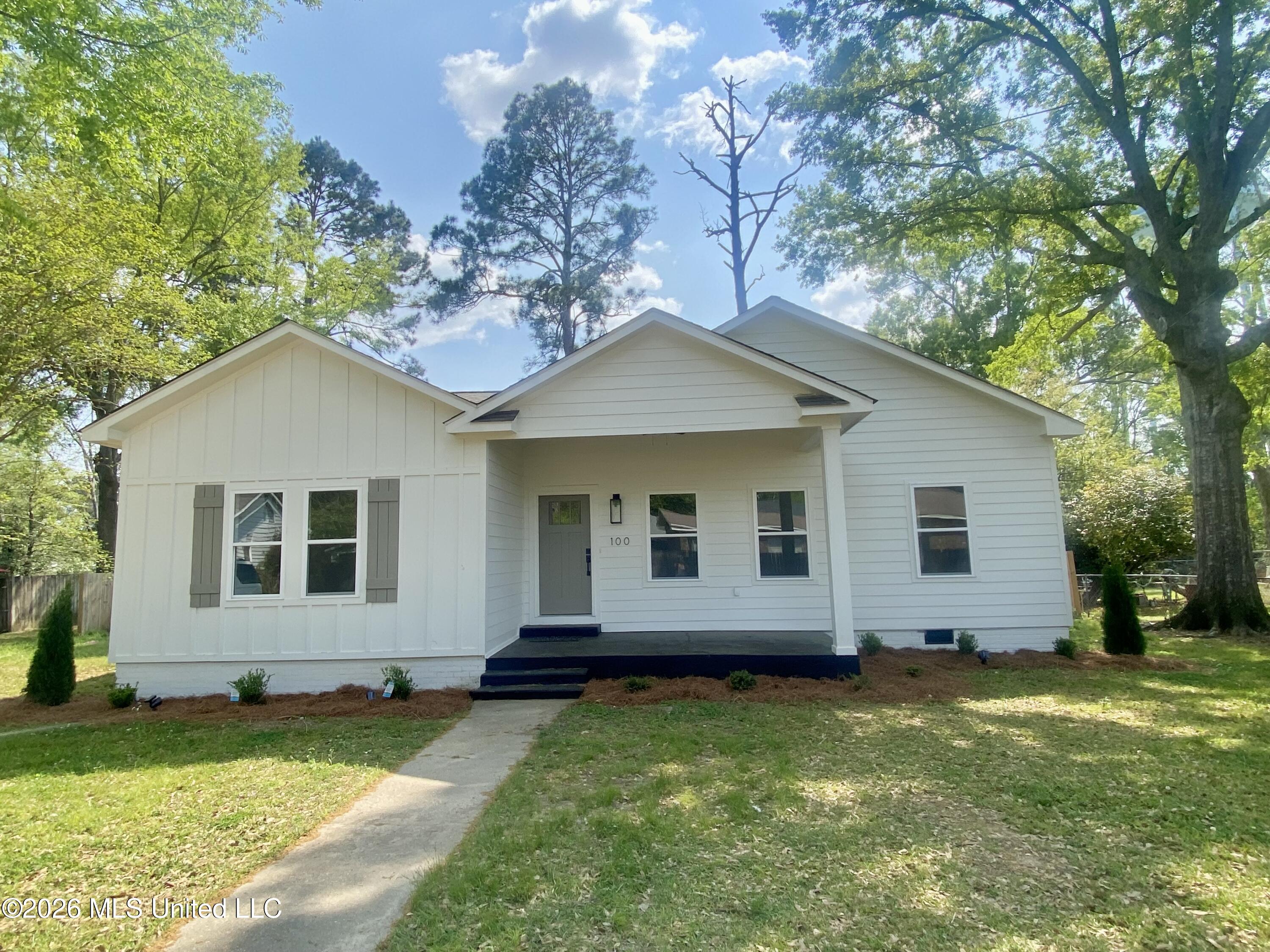 100 Lamar Street Crystal Springs, MS 39059 - Photo 1 of 21 IMG_5298