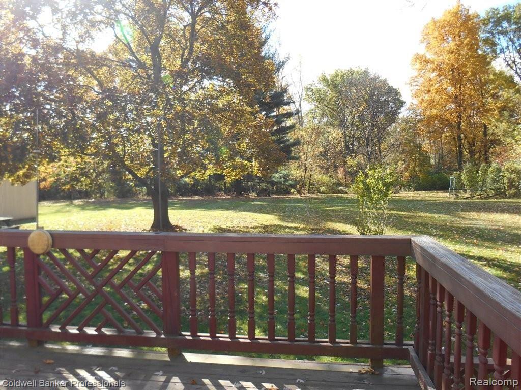 1114 Bloomer Road Rochester, MI 48307 - Photo 19 of 26 Deck