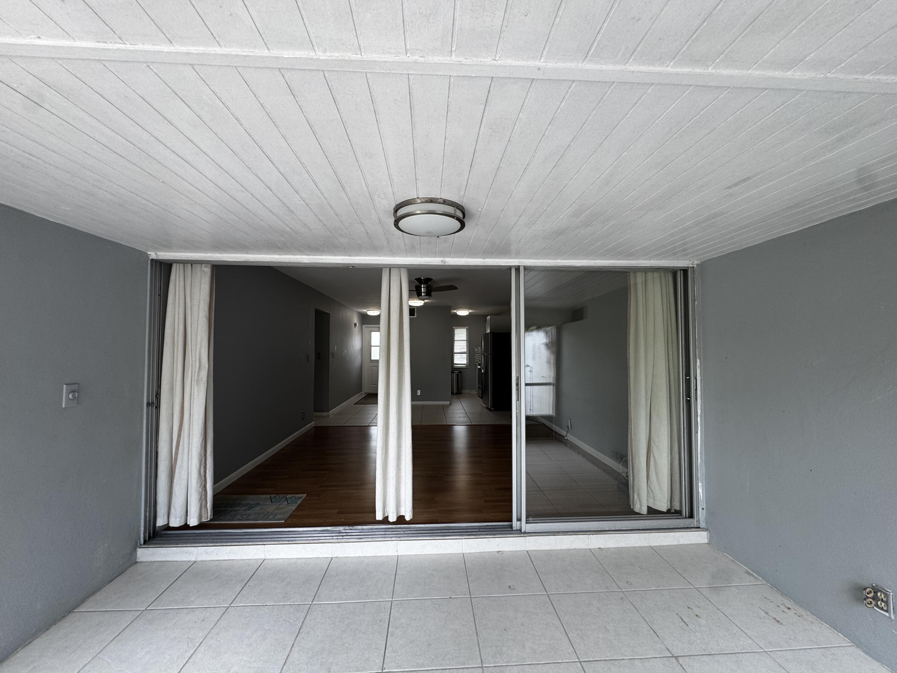 73 East Court, Unit 73 Royal Palm Beach, FL 33411 - Photo 8 of 17