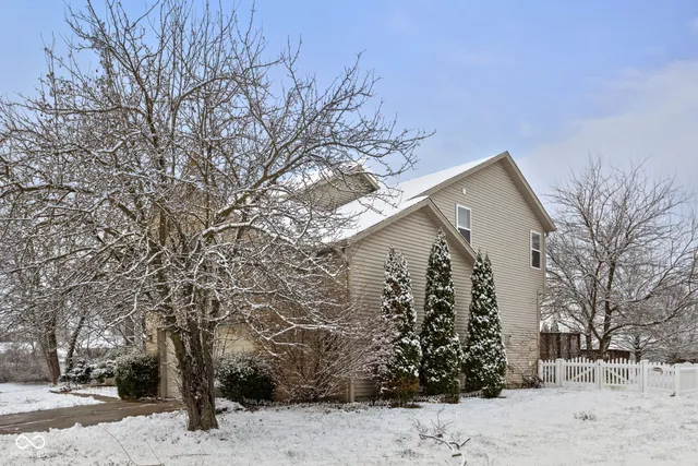 $499,990 | 2048 Whitetail Court, Avon, IN 46123