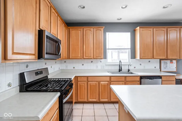 $499,990 | 2048 Whitetail Court, Avon, IN 46123