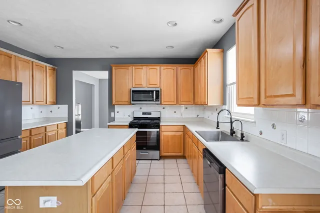 $499,990 | 2048 Whitetail Court, Avon, IN 46123