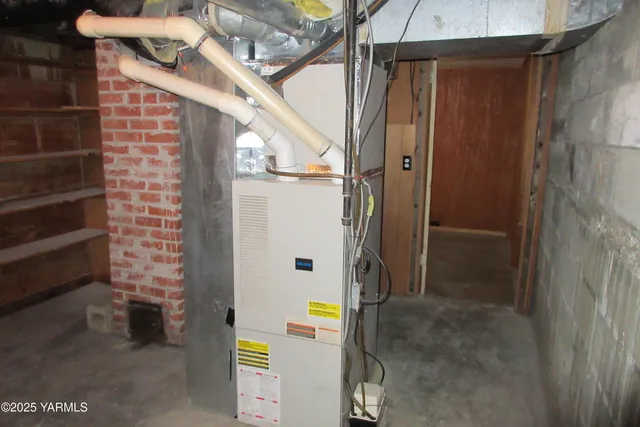 a view of an entryway