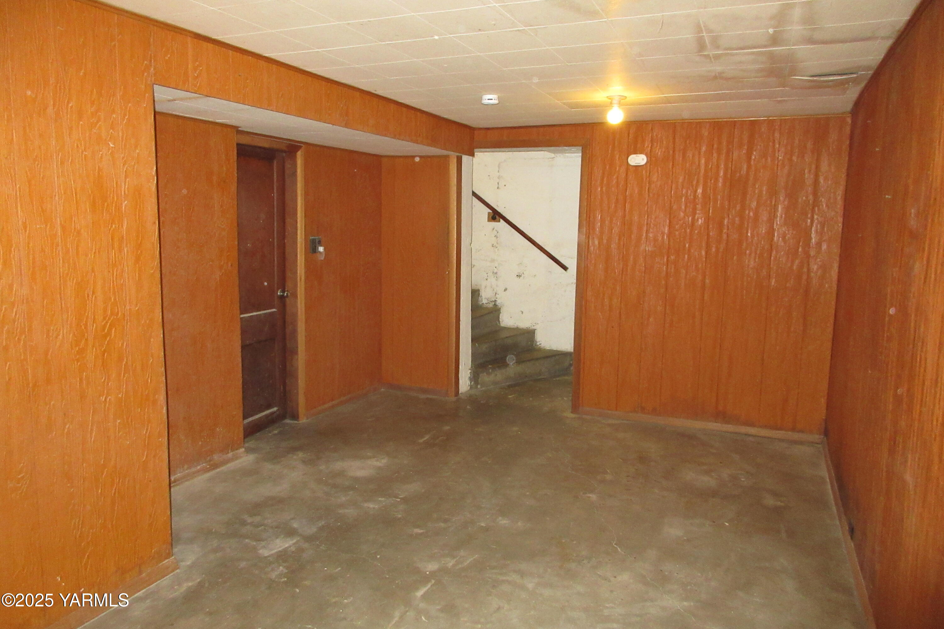 2703 Cascade Road Yakima, WA 98901 - Photo 21 of 24 a view of an empty room