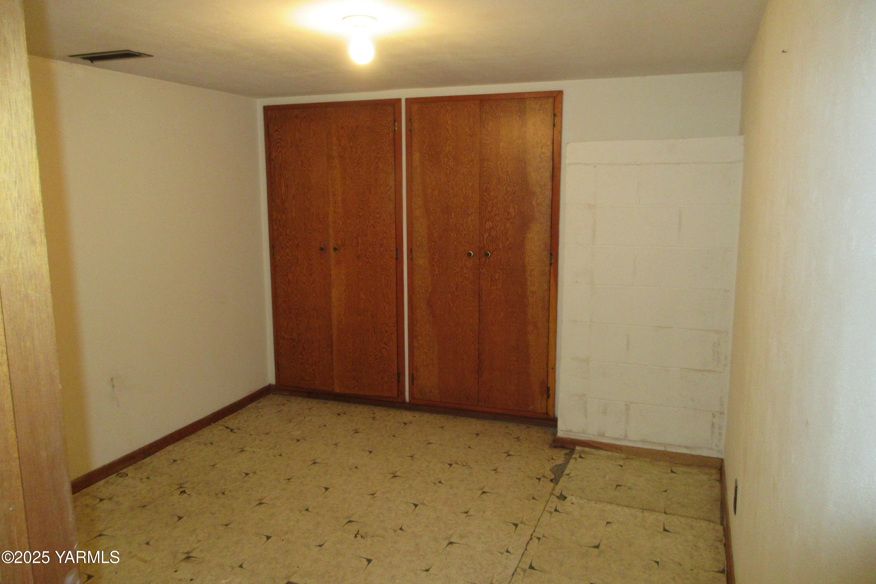 2703 Cascade Road Yakima, WA 98901 - Photo 23 of 24 a view of an empty room