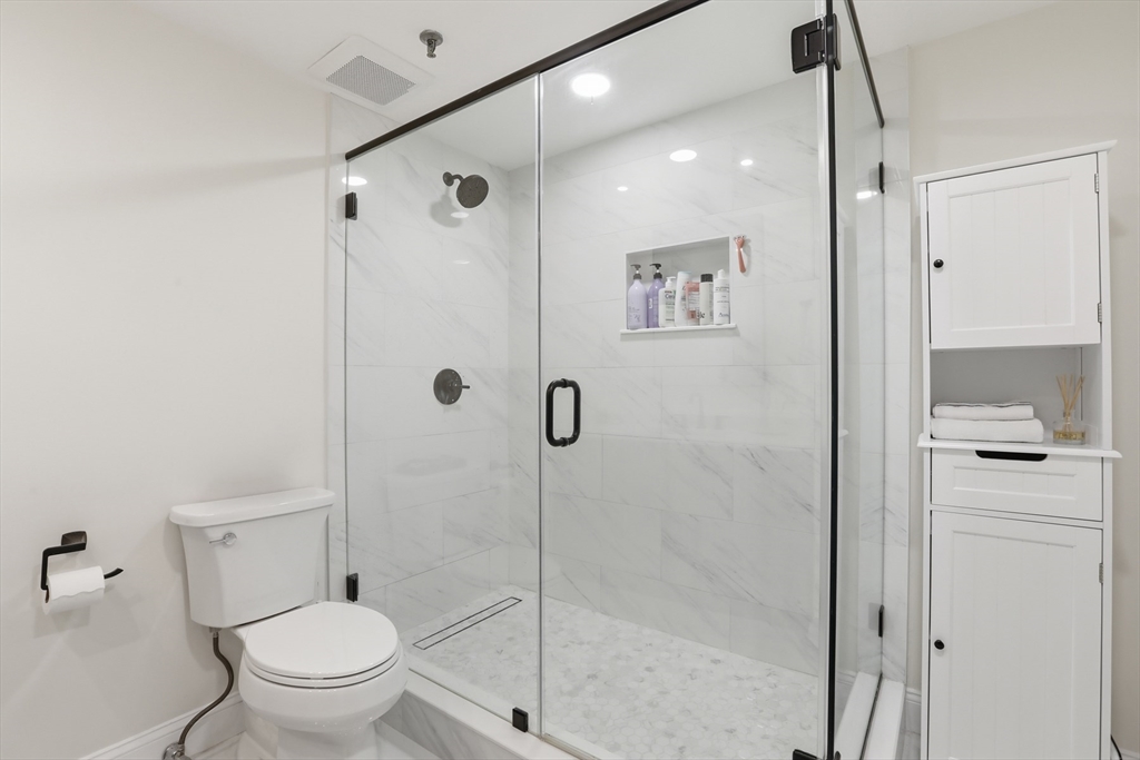 390 Commonwealth Avenue, Unit 801 Boston, MA 02215 - Photo 14 of 17