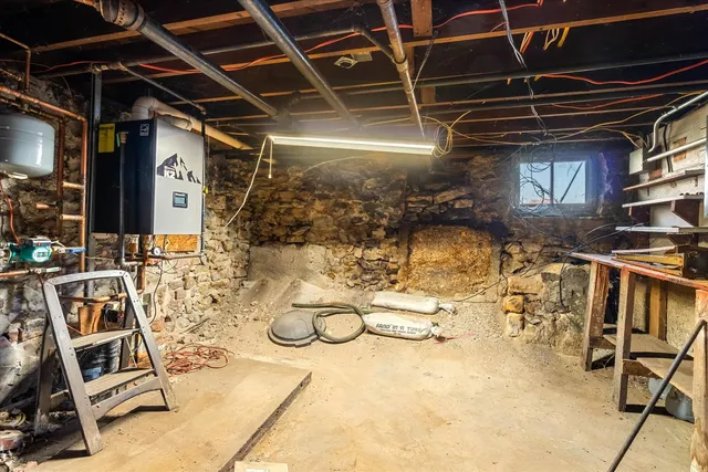 $225,000 | 305 West Park Street, Sheridan, IL 60551