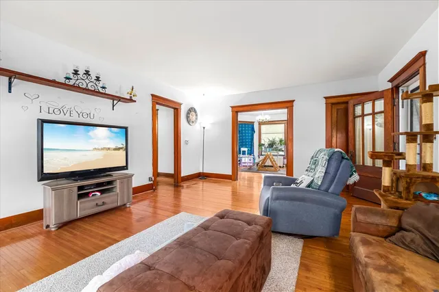 $225,000 | 305 West Park Street, Sheridan, IL 60551