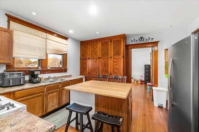 $225,000 | 305 West Park Street, Sheridan, IL 60551