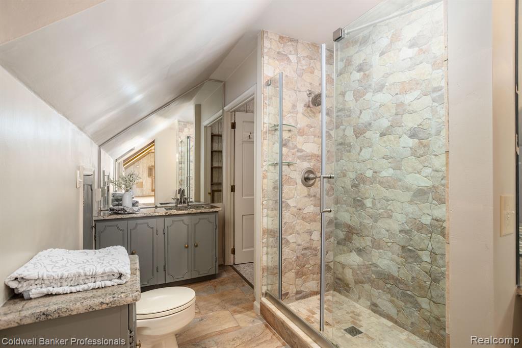 1485 Fairholme Road Grosse Pointe Woods, MI 48236 - Photo 26 of 40