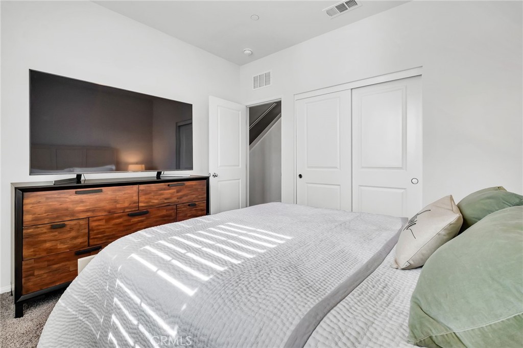 9602 Lasorda Court Riverside, CA 92503 - Photo 6 of 55