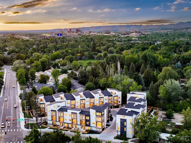 $795,000 | 2043 South Makar Lane, Boise, ID 83706