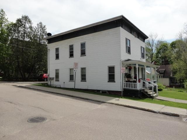 43 Stowe Street Waterbury, VT 05676 - Photo 2 of 28