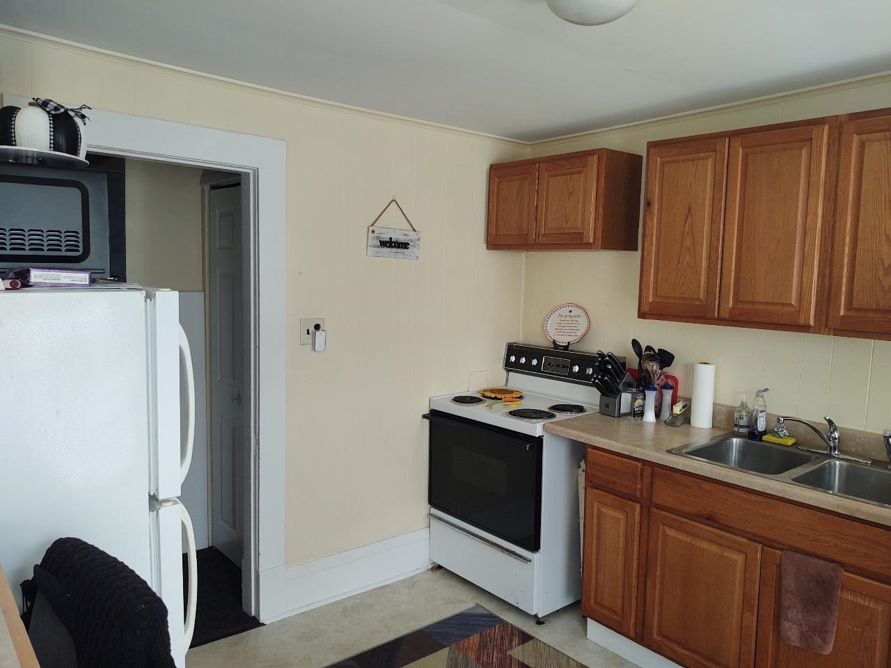 43 Stowe Street Waterbury, VT 05676 - Photo 9 of 28