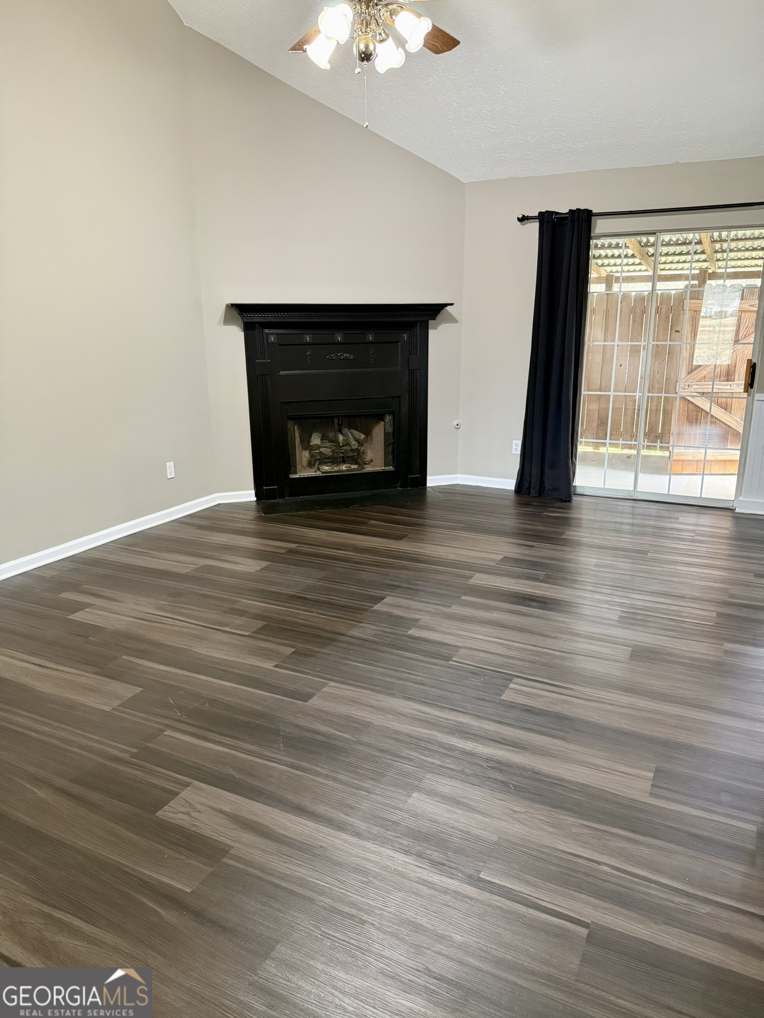 25 Peeks Court Senoia, GA 30276 - Photo 8 of 28