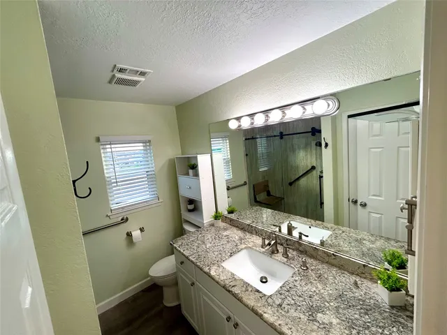 $389,000 | 794 Marlin Street, Bayou Vista, TX 77563