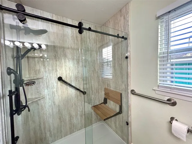 $389,000 | 794 Marlin Street, Bayou Vista, TX 77563